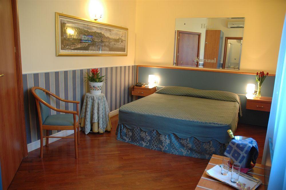 Hotel Kursaal Napoli Bagian luar foto